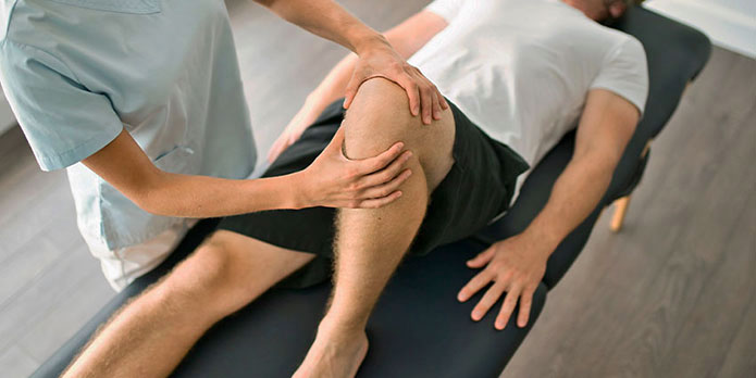 patient getting knee decompression as an auto accident injury treatment in Raleigh